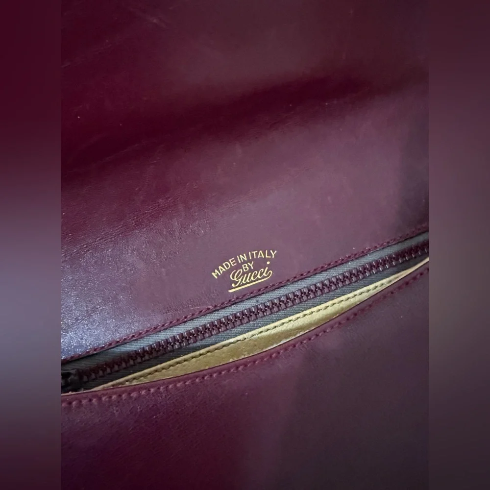 Vintage Gucci Burgundy Crossbody - Picture 10 of 12